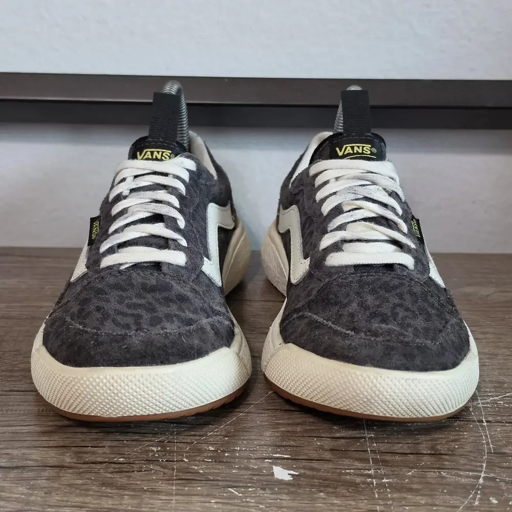 Vans UltraRange EXO SE Women's Athletic Skate Shoes Sneakers Size 7 Gray Cheetah